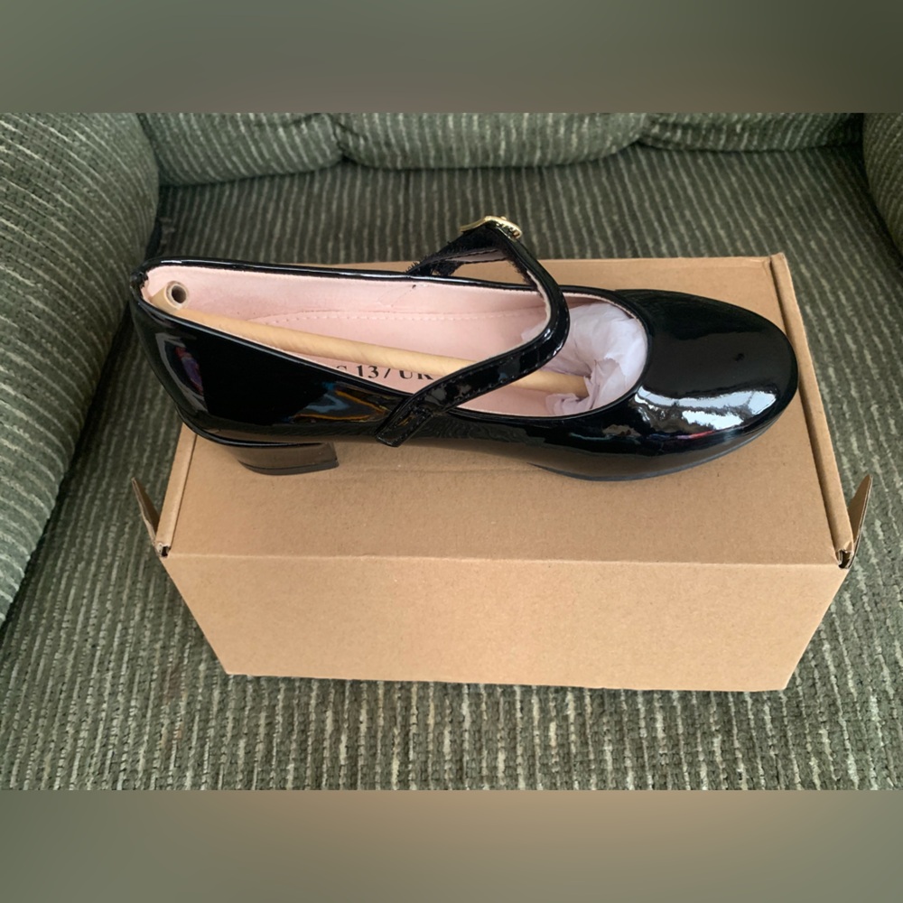 US 13 Girls black heels